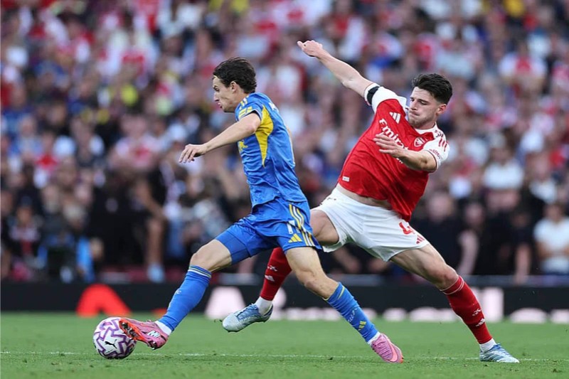 Arsenal đủ sức đánh bại Leeds